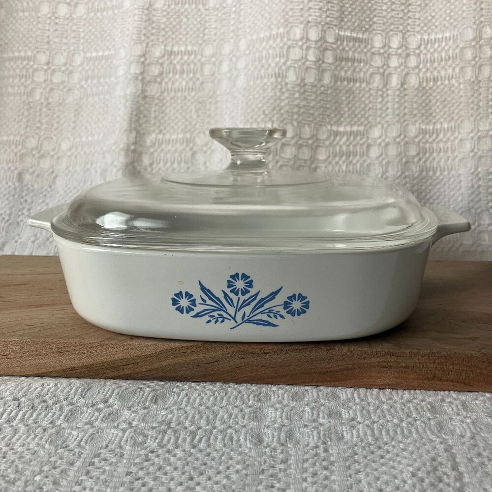 Vintage CORNING WARE Blue Cornflower Casserole Dish A-8-B 8x8x1 3/4 with Lid